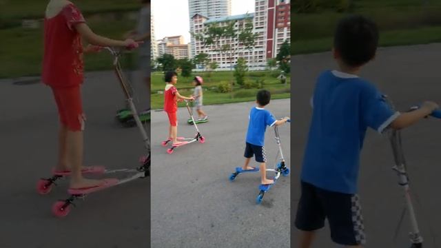 Frog kick scooter смотреть онлайн