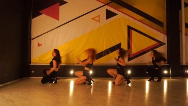 The Weeknd - The Hills (Capital Live Sessions).