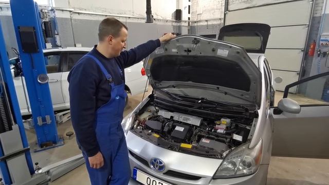 Hibridinis Toyota Prius 3 1.8 nuo šiol važiuos du kartus pigiau su Landi Renzo dujų įranga! смотреть онлайн
