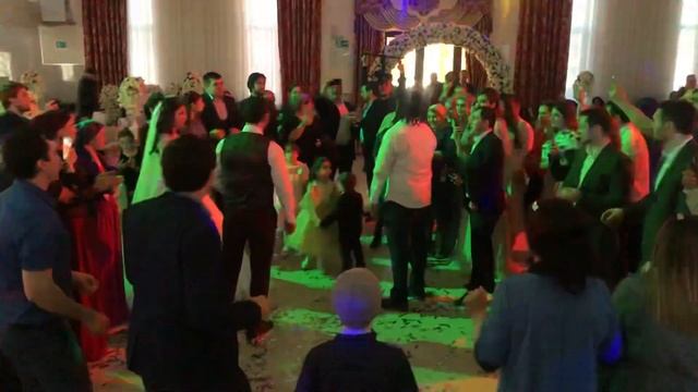 Super dance / Супер танцы / Удивительные Парни смотреть онлайн
