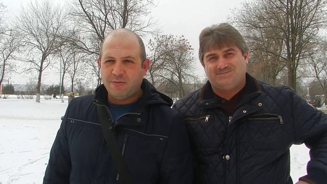 С Новым годом поздравляют известные красносулинские музыканты Евгений Смирнов и Олег Овсянников смотреть онлайн