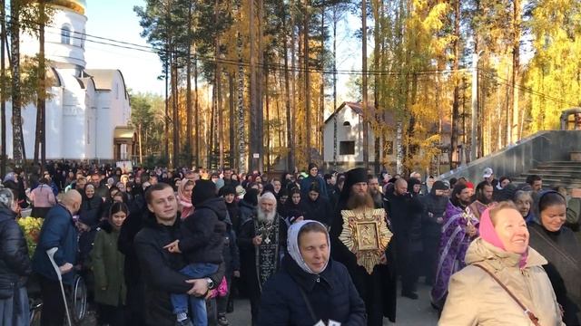 Отдание праздника Крестовоздвижения 2020: Молитва, крестный ход, песни и добрые слова смотреть онлайн
