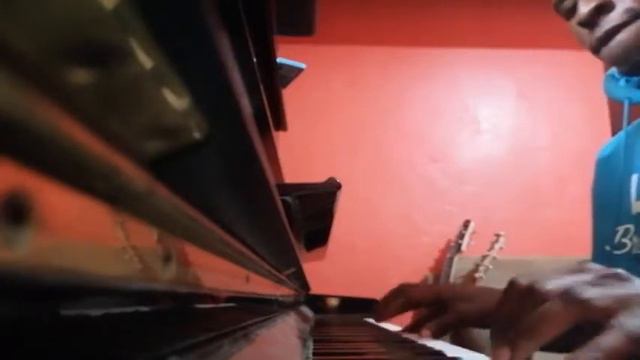 Tom n Jerry Piano Intro смотреть онлайн
