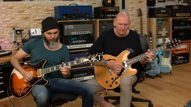 Chuck Berry - Johnny B. Goode - Guitar Cover by Kfir Ochaion ft. Jamie Humphries - 42 Gear Street 3 смотреть онлайн