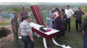 Похороны бабушки Оли