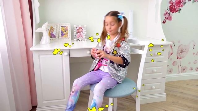 Пол это лава челлендж! София и веселые истории с папой - The Floor is Lava смотреть онлайн