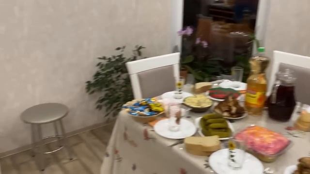 Поздравления с утра❤️?Накрываем на стол?Вот и гости дорогие???❤️ смотреть онлайн