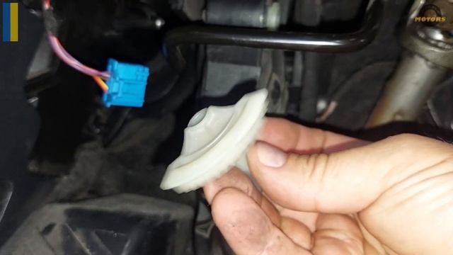 Replace DRIVER SIDE heater control, temperature flap position motor. B108D71 (VW, Audi, SEAT, Skoda смотреть онлайн