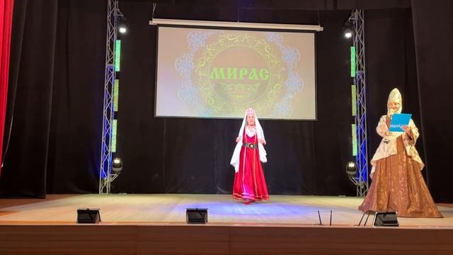 Дефиле татарских костюмов, районный фестиваль татарской культуры «Мирас», 28 мая 2022 г. смотреть онлайн