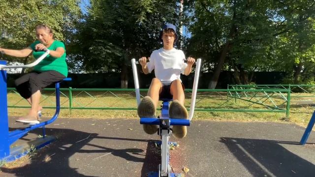 Обзор на уличный тренажёр «Гребля»