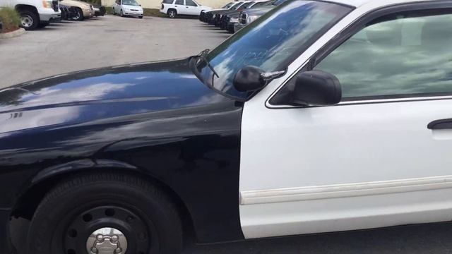 Lot # 1118 2011 Ford Crown Victoria Police Interceptor смотреть онлайн