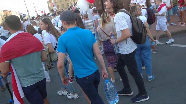 300.000 жителей Минска вышли за свободу, за настоящую демократию и правовое государство! 16 августа смотреть онлайн