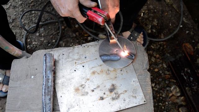 Сварка тонкого металла сварочным аппаратом с форсажем дуги "прометей 200" смотреть онлайн