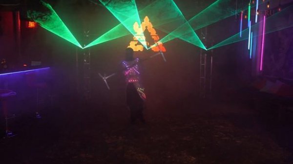 Танцуют все.mp4