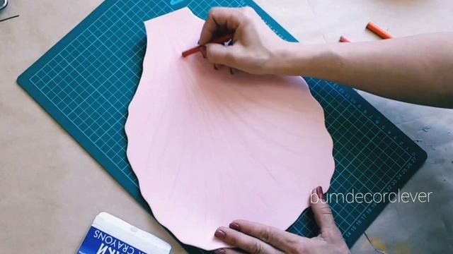 Ирис из изолона. Тонировка лепестка и формирование лепестка ириса. смотреть онлайн