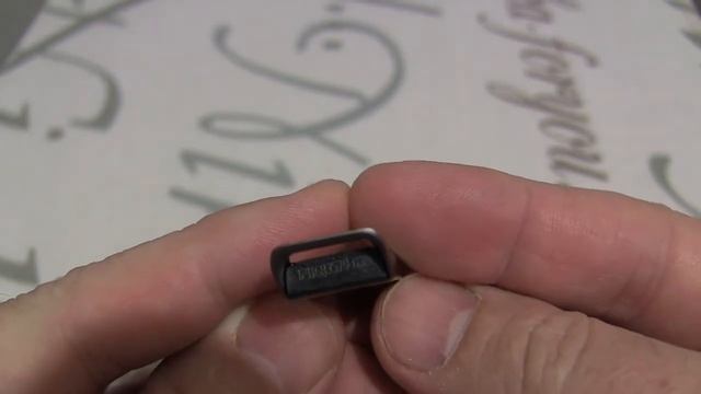 ОНЛАЙН ТРЕЙД.РУ USB флешка ADATA UV131 32Gb USB 3.0 Код товара: 171061 смотреть онлайн