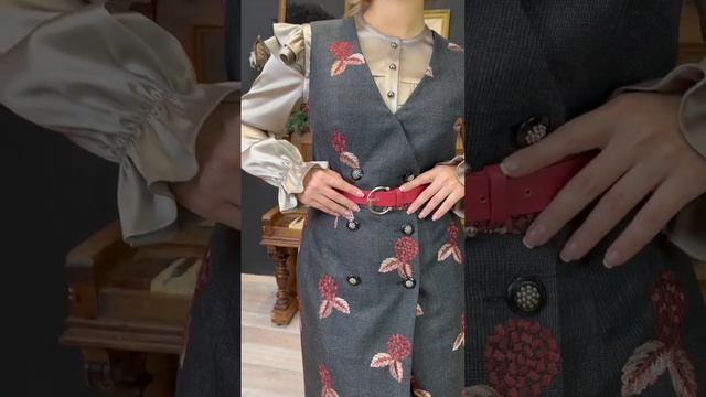 Сарафан с вышивкой с атласной блузой модель 2764 смотреть онлайн