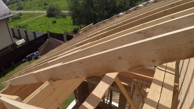 Двойной брус-ласточкин хвост. Видеообзор строительство дома. смотреть онлайн