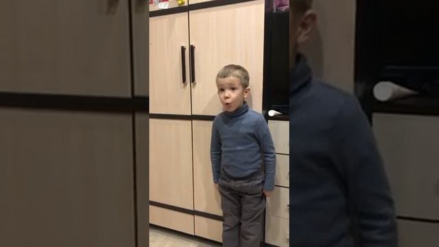 Дуркин Тимофей. Стихотворение А. Барто «Весна идёт». смотреть онлайн