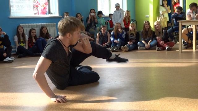 У черного дельфиненка белая душа смотреть онлайн