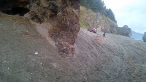 Surf 185 бензин, АКПП против Surf 130 МКПП, дизель, по песку, юг Сахалина мыс Великан