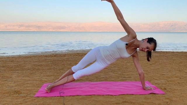 Йога для начинающих. Комплекс на каждый день смотреть онлайн