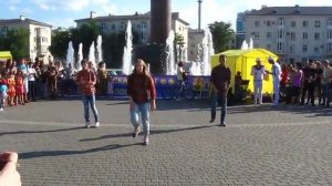 В день молодежи танец