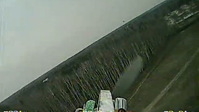 Полёт на поле за Ашаном в районе Алтуфьево[05.04.2008][3]