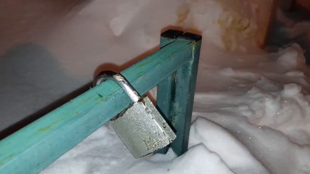 [ 91 ] Как взломать замок навесной молотком? Краш Тест смотреть онлайн