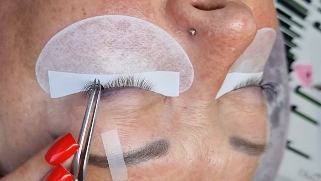 Процесс наращивания ресниц 3Д. Наращиваю ресницы смотреть онлайн
