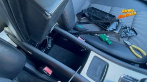 Mercedes w203 center console arm rest removal and replacement