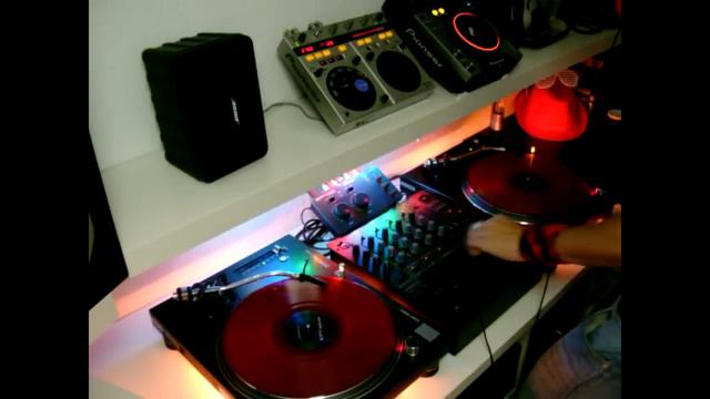 DM Beats - ElectroHouse [ Leave The World in Thriller ] TenMinMix #6 смотреть онлайн