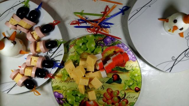 ДЕТСКИЕ КАНАПЕ на праздничный стол / КАНАПЕ НА ШПАЖКАХ / ЗАКУСКА на ПРАЗДНИЧНЫЙ СТОЛ смотреть онлайн