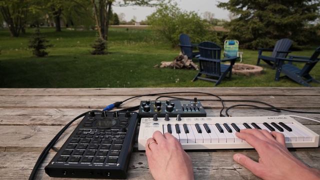 Clock-synced Keystep arp jam with a SP-404 MK2 + Typhon смотреть онлайн