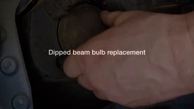 How to replace the Headlight bulbs on the Vauxhall Zafira 2005 to 2009 смотреть онлайн