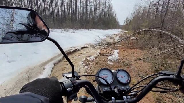 НУ ЕЁ эту РЫБАЛКУ, МОПЕД КОЛЬТ НА БЕЗДОРОЖЬЕ! смотреть онлайн