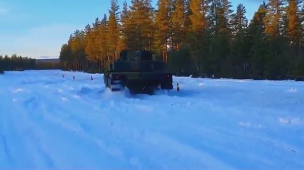 Южнокорейский танк Black Panther K2NO проходит испытания в Норвегии.mp4