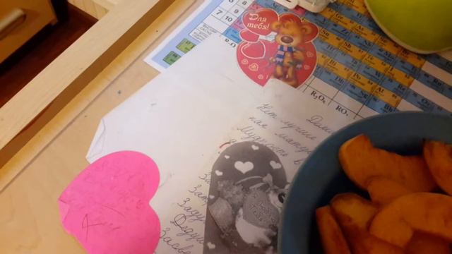 Это стол на нем пишут смотреть онлайн