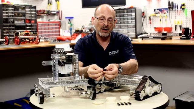Adding Tank Treads to Your Builds смотреть онлайн