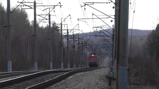 ВЛ11М-377 с рабочим поездом смотреть онлайн