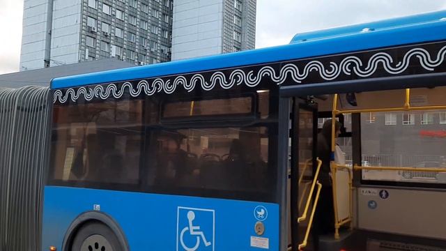 Автобус ЛиАЗ-6213.65 следует по маршруту КМ1 "м. Автозаводская - м. Царицыно" смотреть онлайн