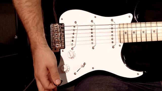Fender Custom Shop Eric Clapton Stratocaster - Talk and Play Through смотреть онлайн