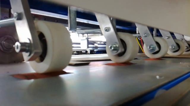BOXmaker , All-in-one short run corrugated boxmaker смотреть онлайн