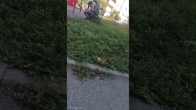 мой друг проходит уровень в геомегре дэш треееееш шок контент!!!!!!!!! смотреть онлайн