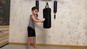 Малой Боксирует ? Бокс | Тайский Бокс / Тренировка с грушей