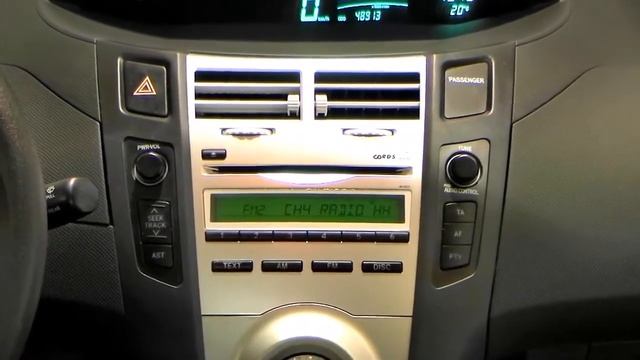 Autohaus S+K Toyota Yaris 1,0 VVT i Cool  Aquarellblau metallic Klimaanlage TOYOTA