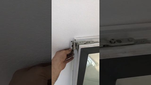 Замена фурнитуры створки пластикового окна смотреть онлайн