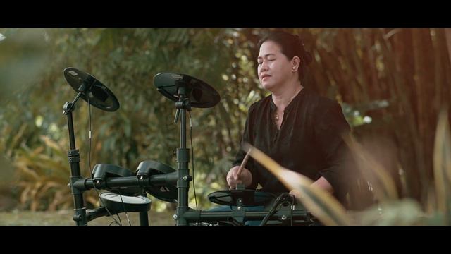Spending My Time (Drum Cover by Chona Apostol-Octa) смотреть онлайн