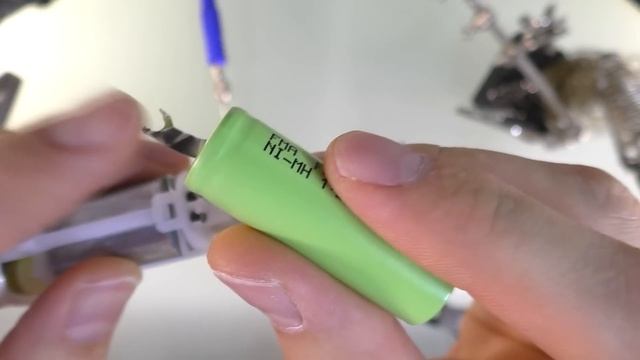 ЗАМЕНА АКБ НА БОЛЬШЕЙ ЕМКОСТИ В ЗУБНОЙ ЩЕТКЕ Braun Oral-B смотреть онлайн