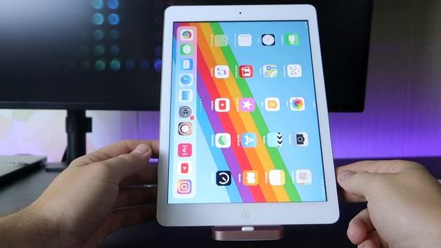 Подставка для iPhone от Apple. Обзор док-станции iPhone Lightning Dock смотреть онлайн